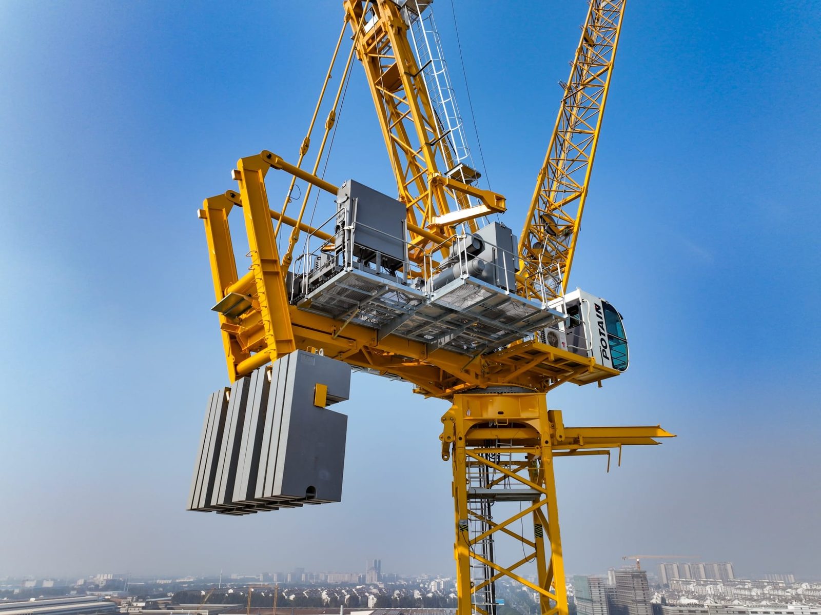 MCR625 tower crane